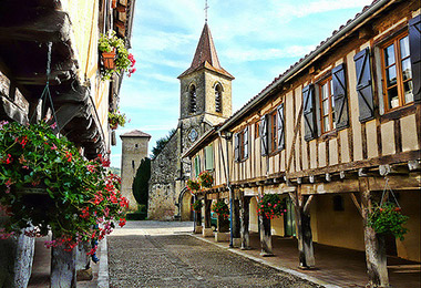 village fortifié de TILLAC